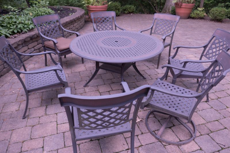 Outdoor dining space with pavers