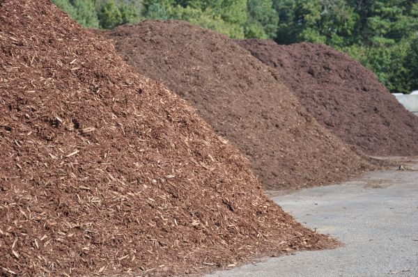 Brown Mulch Delivery in Danbury